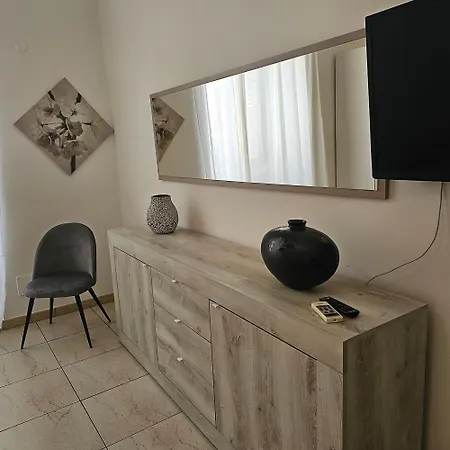 2 Aria Di Casa Apartment *